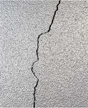 深さ0.3mm以上のクラック