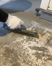 「凹凸ゼロ」を追求する下地補修