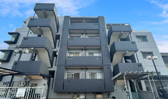 使用外壁塗料：KFワールドセラグランツW