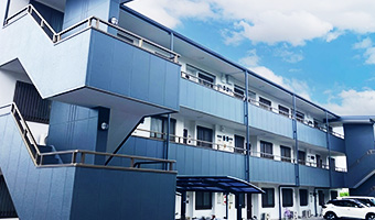 使用外壁塗料：KFワールドセラグランツ