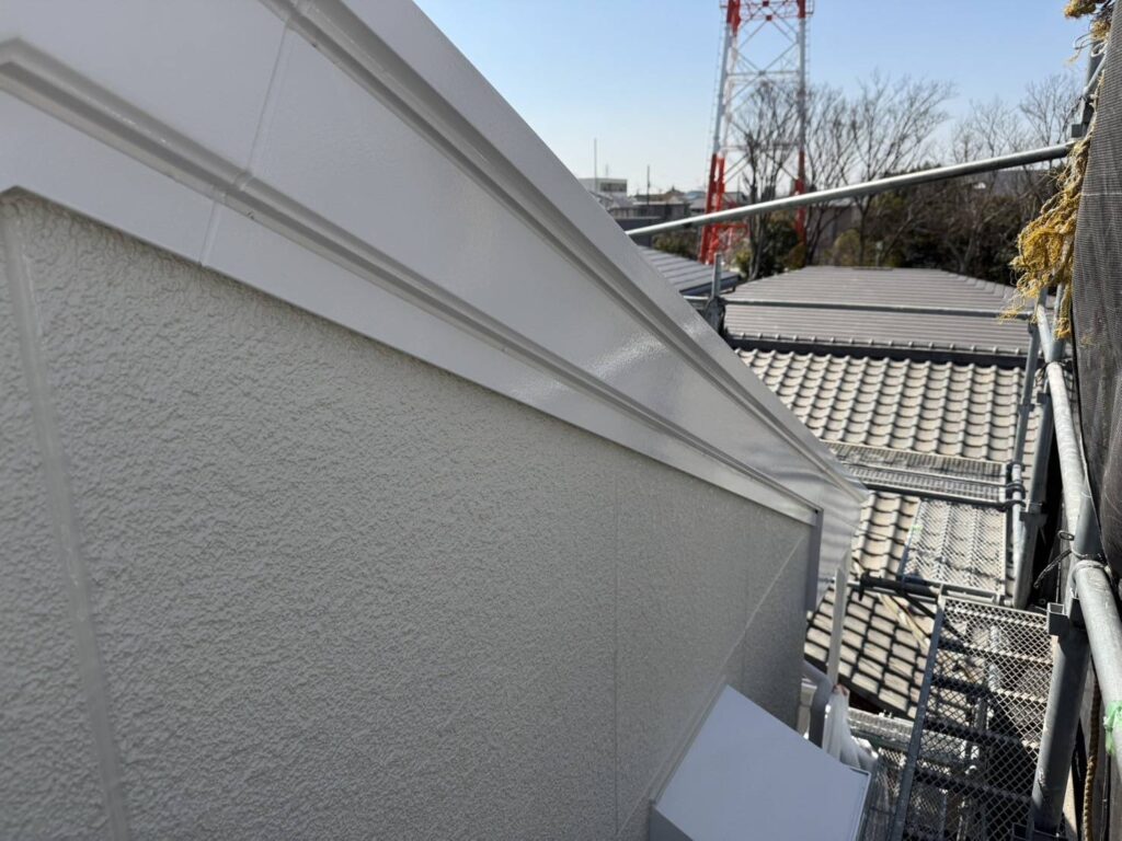 破風板塗装完了