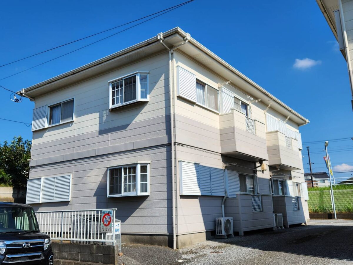 入居率UPに貢献。最高級無機塗料で資産価値を高めるモダンなツートーンのおしゃれな外観へ