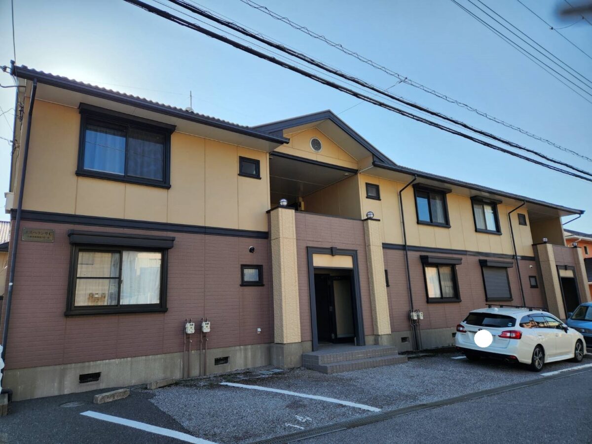 超耐候の無機塗料で資産価値を維持！ツートンカラーで生まれ変わった外観へ