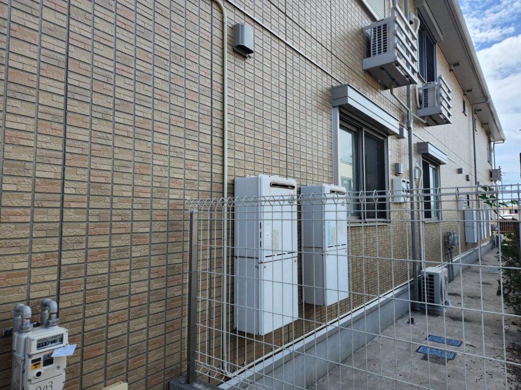 付帯部は屋根や外壁と統一感のあるカラーで仕上げ、建物全体が引き締まった印象になりました。