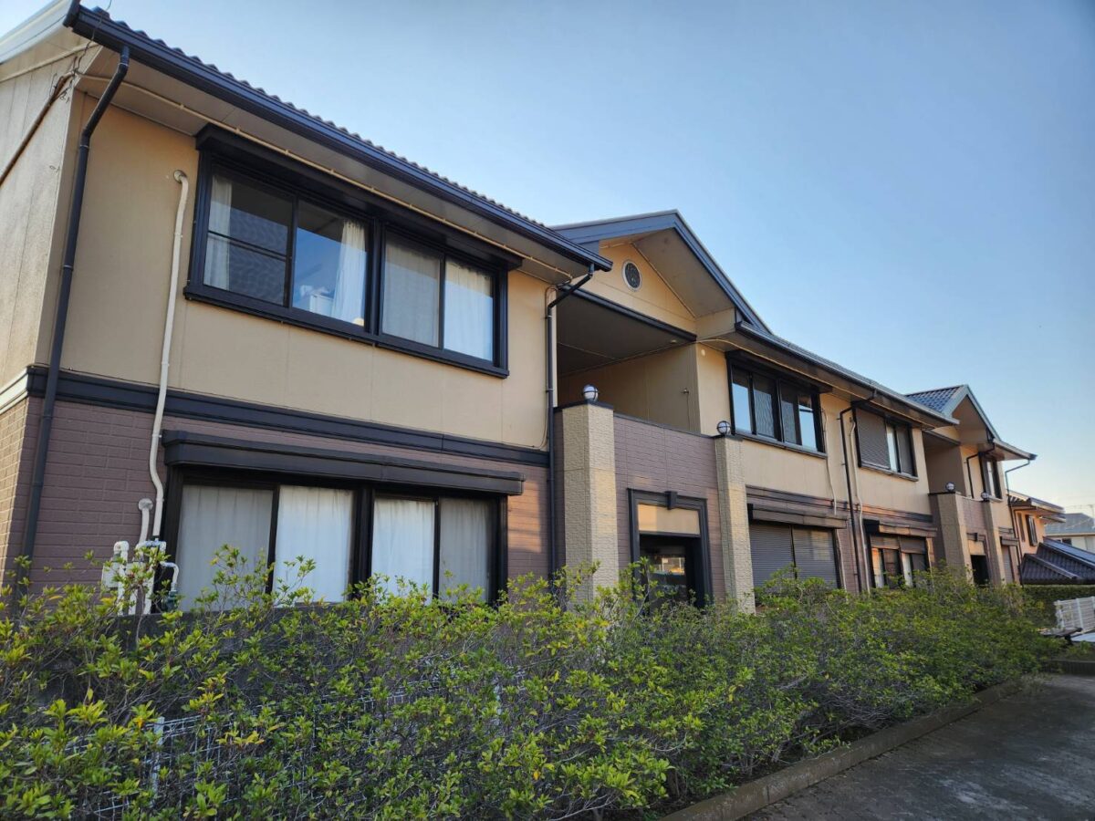 耐久性と意匠性を両立！プレミアム無機塗料で入居率を高めるシックな塗装