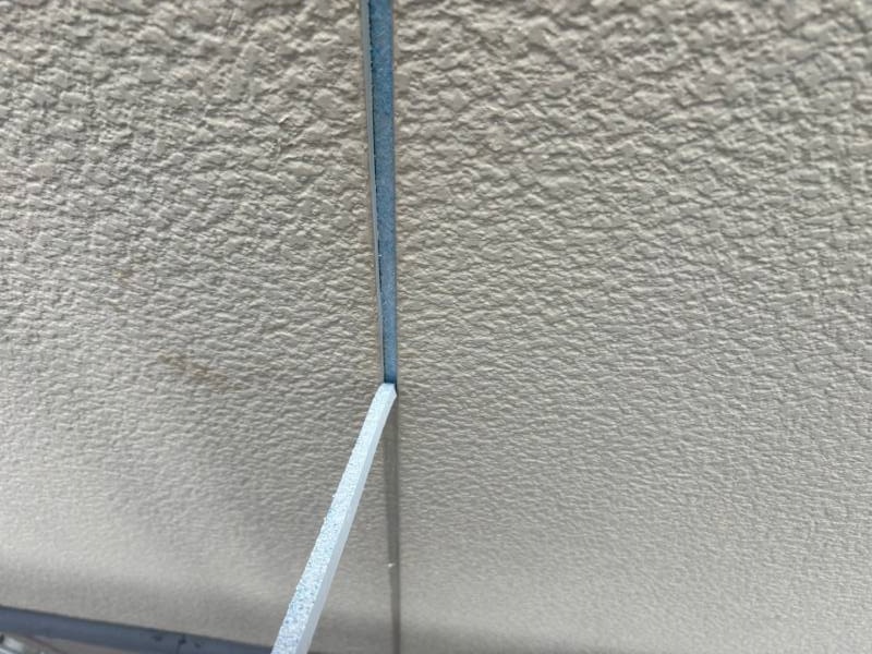 既存コーキング撤去