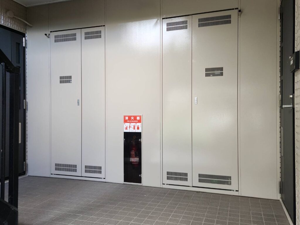 鉄部も錆止めを併用した丁寧な塗装により鉄部も美しく長持ちする仕上がりになりました。