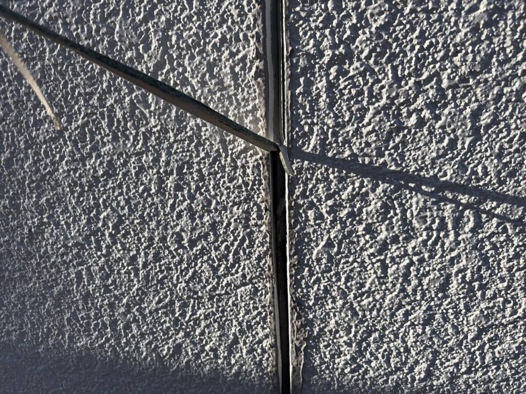 既存コーキング撤去