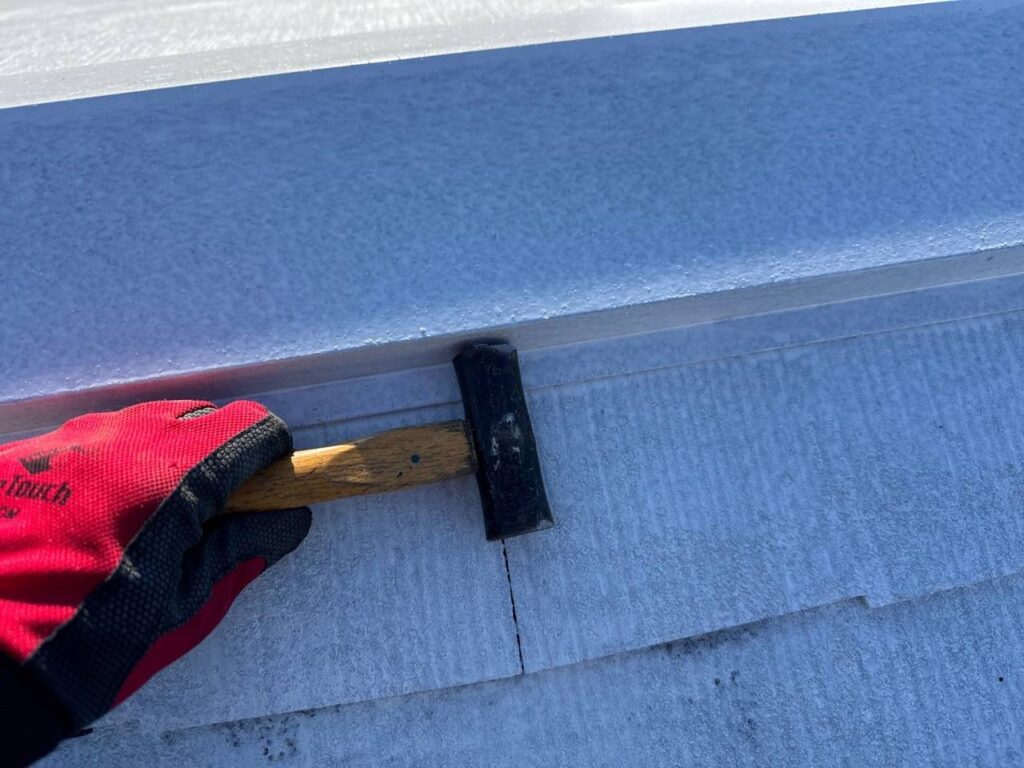 下地処理(屋根棟釘打ち)