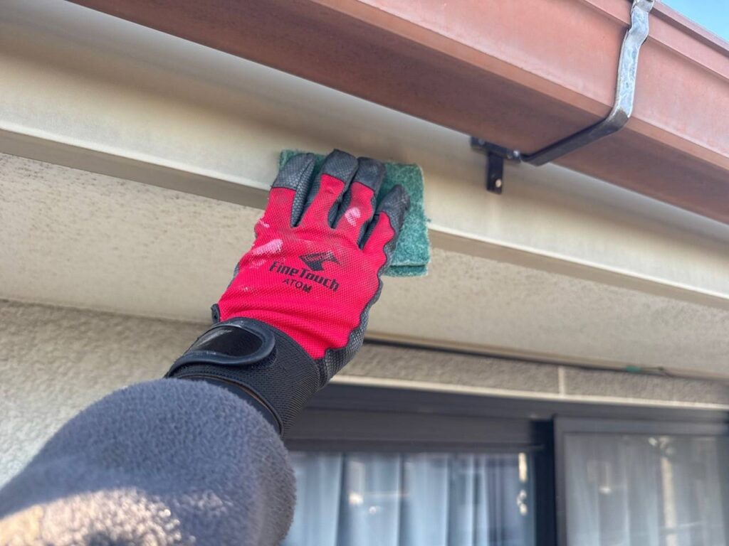 下地処理ケレン(鼻隠し)