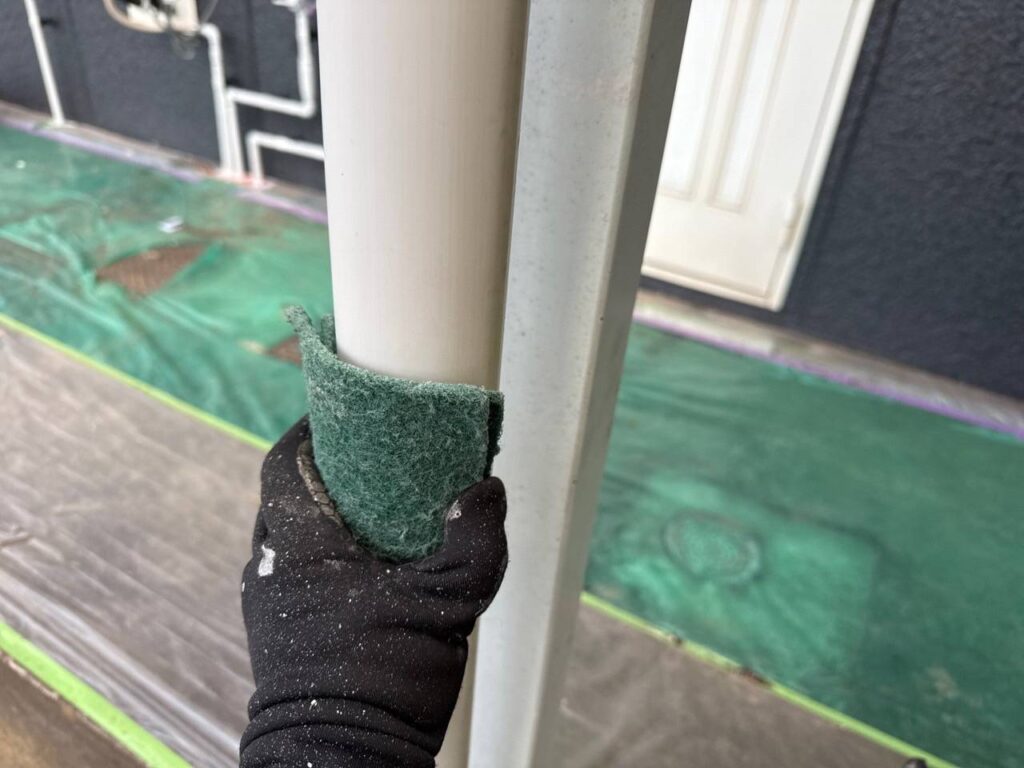 下地処理ケレン(縦樋)