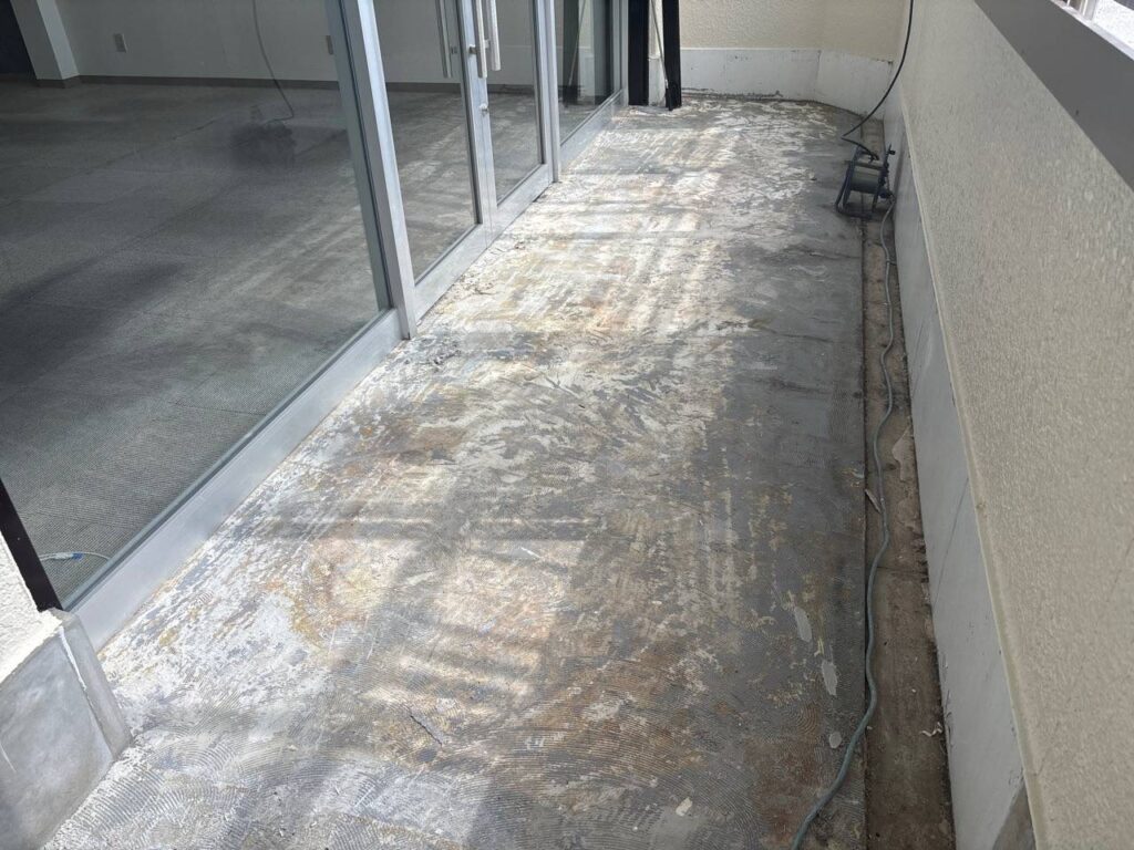 既存床剥がし後