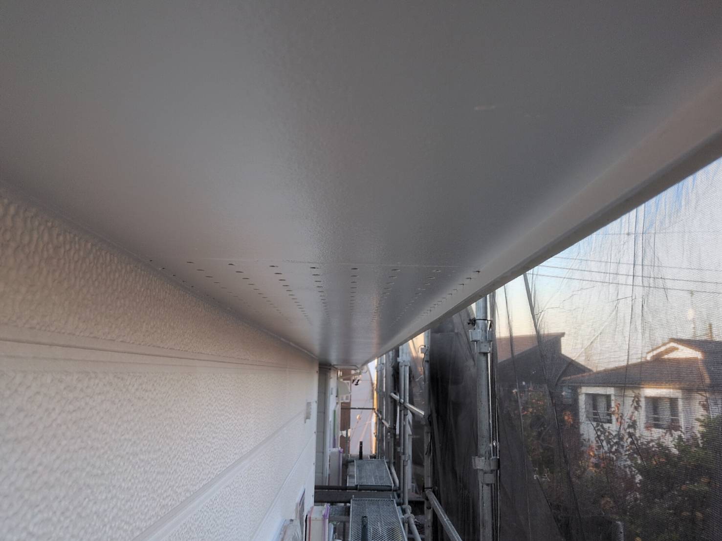 千葉県袖ケ浦市アパートA棟　付帯塗装（軒天塗装）