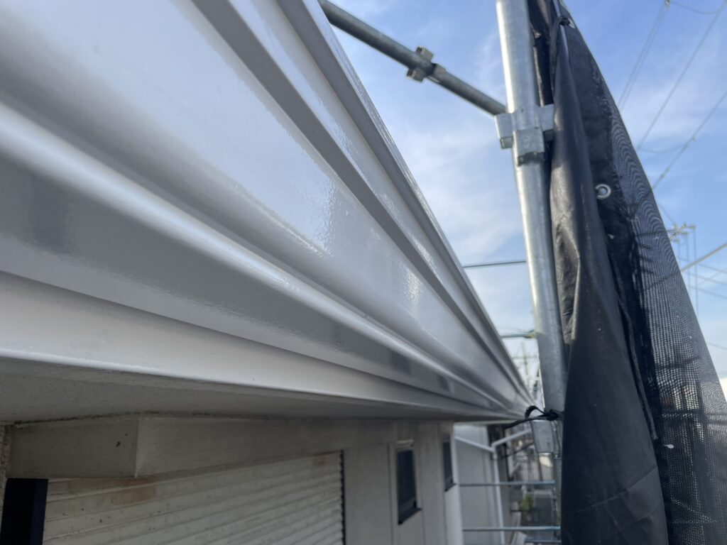 横樋塗装完了(横樋)