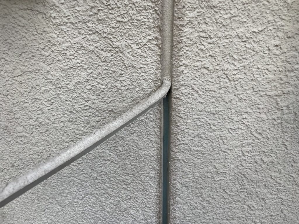 既存コーキング撤去