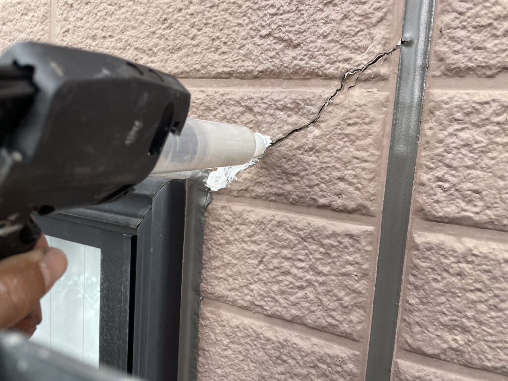 下地処理(クラック補修)