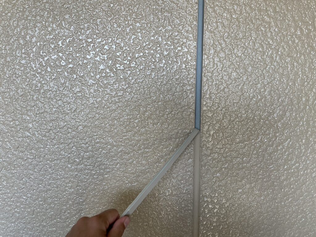 既存コーキング撤去