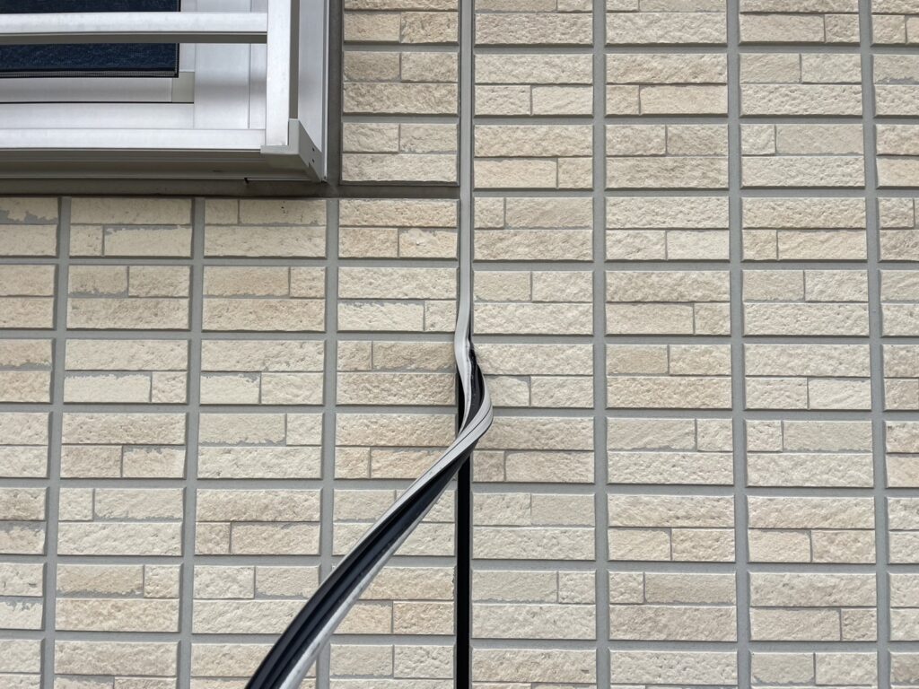 既存コーキング撤去