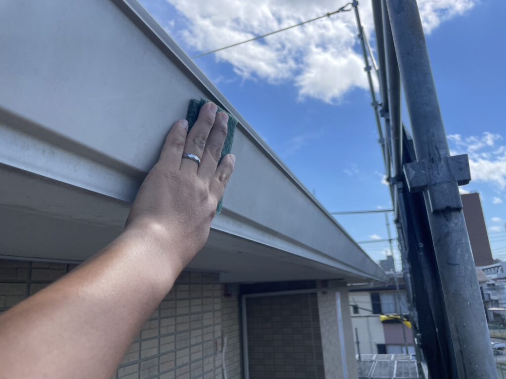 下地処理ケレン(横樋)