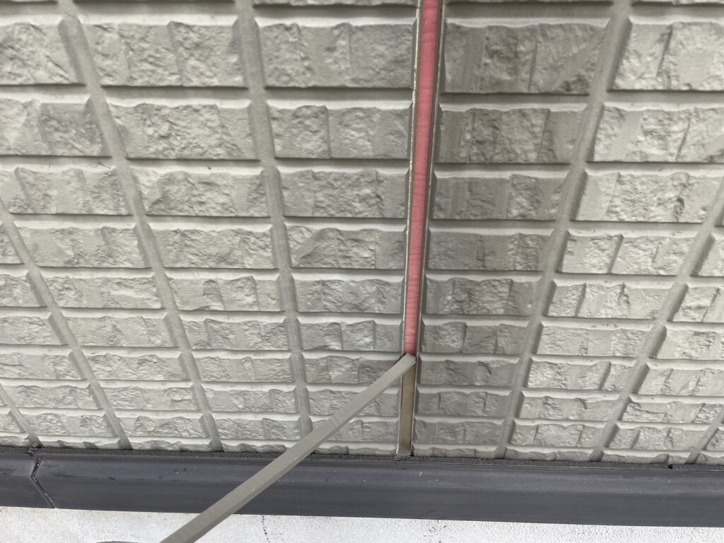 既存コーキング撤去