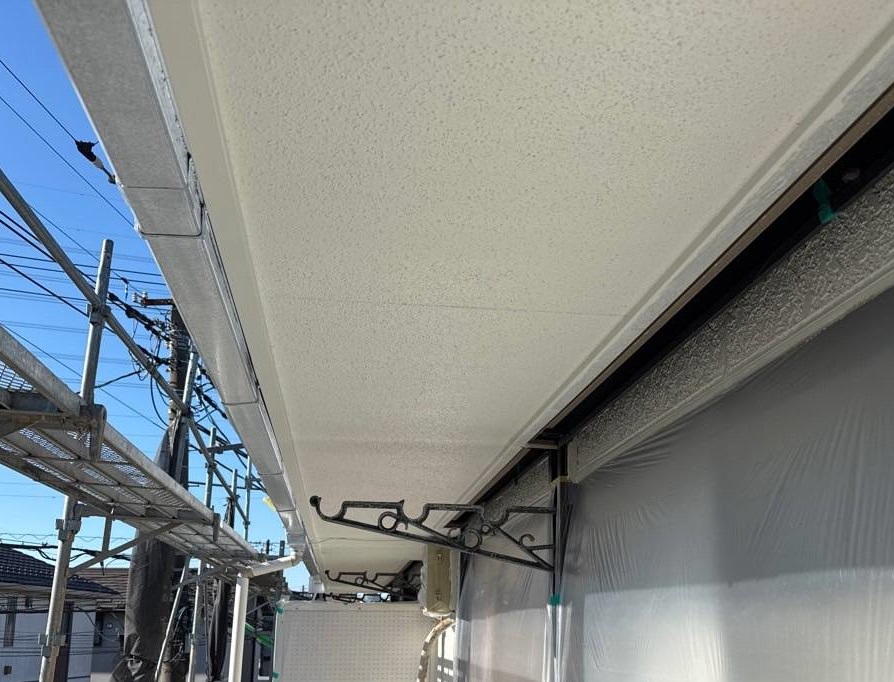 軒天塗装完了
