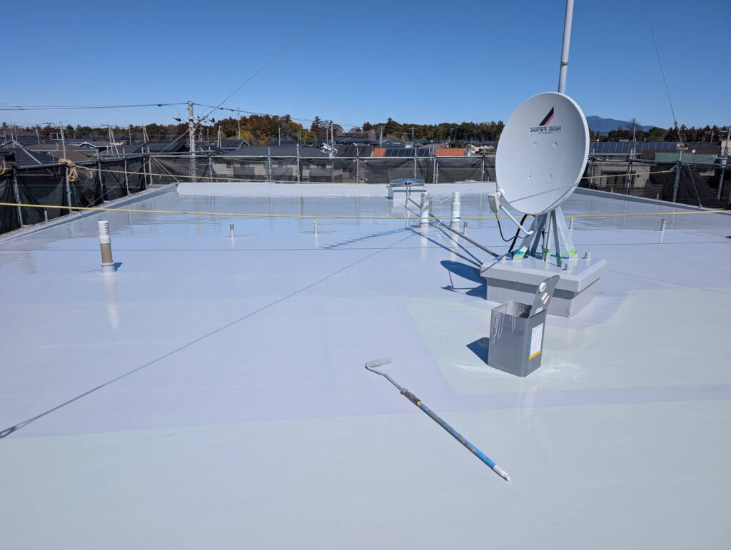 14.トップコート塗布(平場)