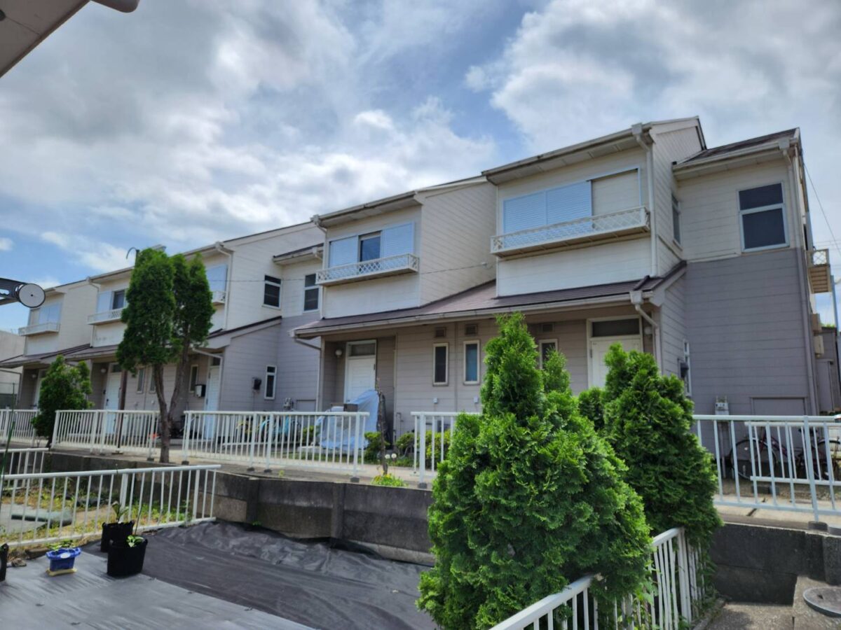 最高級塗料で新築以上の輝きへ。対比が美しいモダンなツートーンデザインの外観