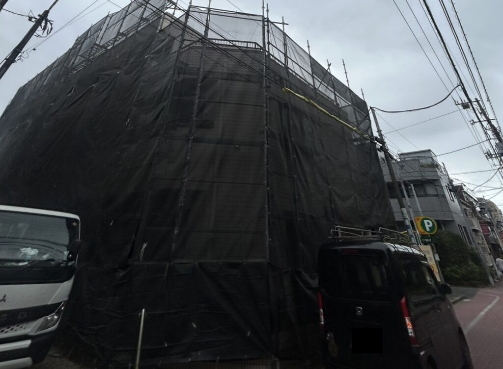 東京都江戸川区西小岩｜３階建てマンションの修繕工事がスタートしました！