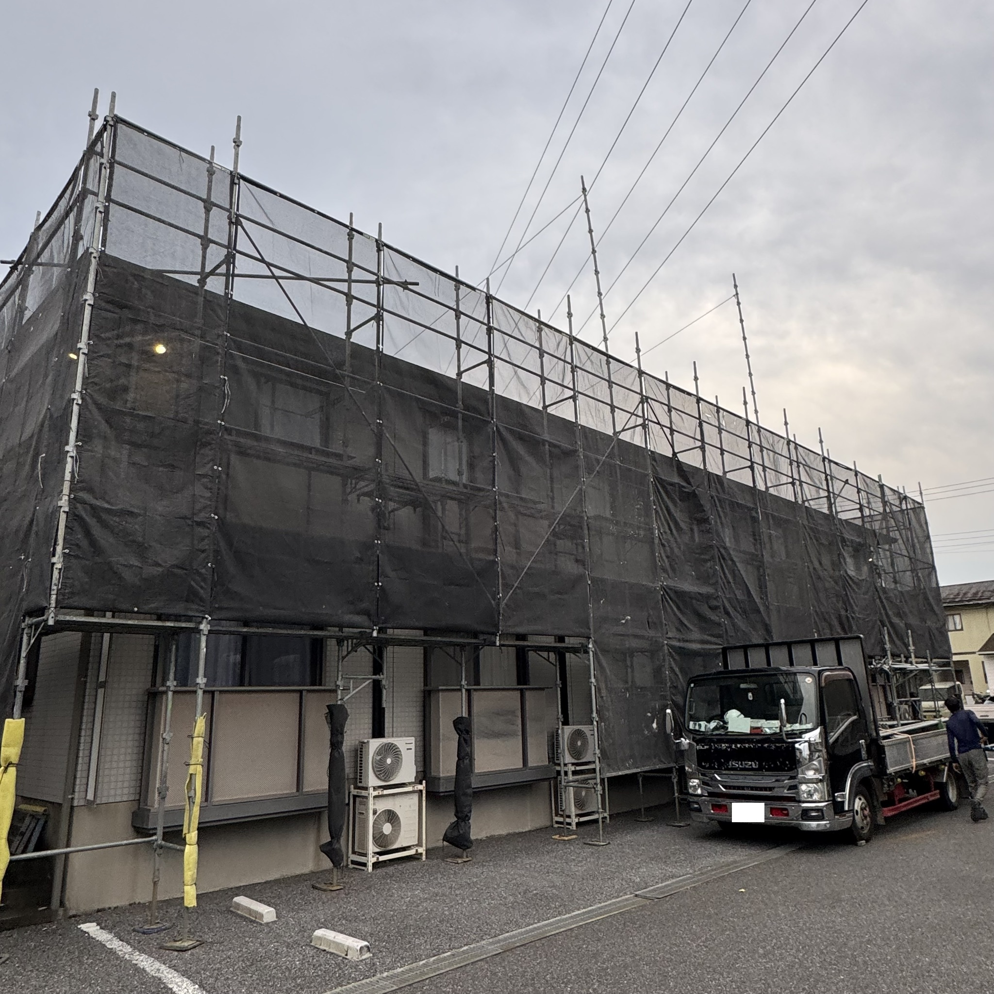 千葉県市原市アパート｜塗装工事がスタート！まずは足場設置を行いました
